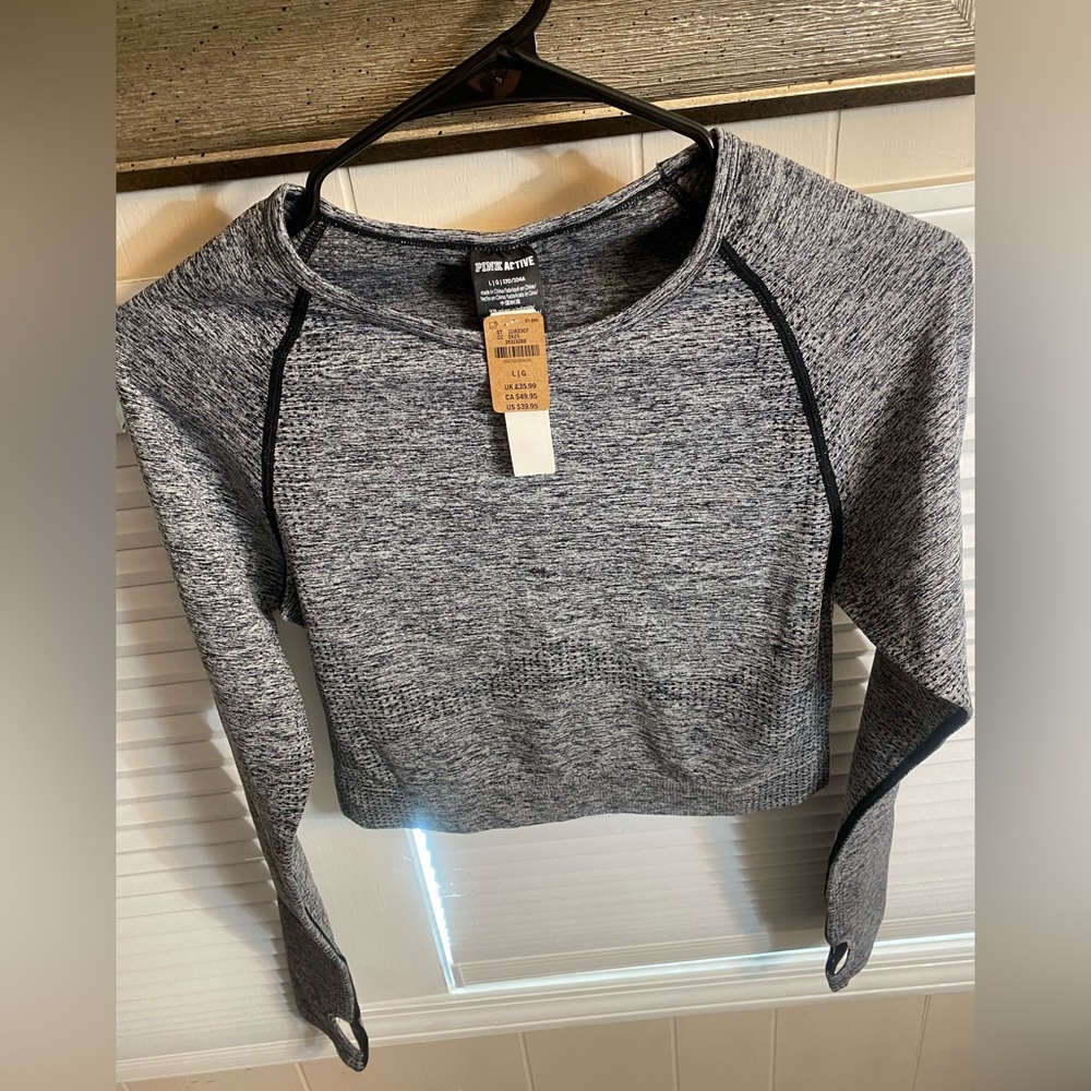 VS PINK exercise top